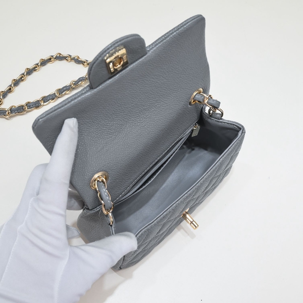 シャネルバッグ着用イメージ